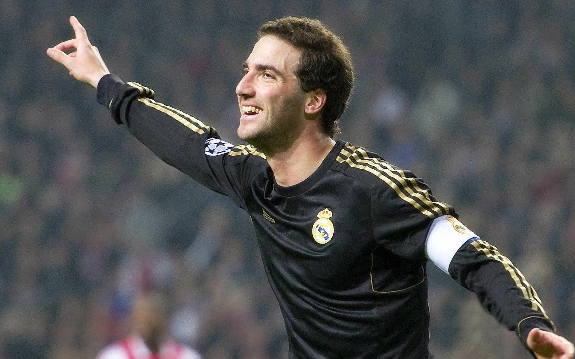 独舞与铁壁，佩德里的艺术与阿根廷的战争