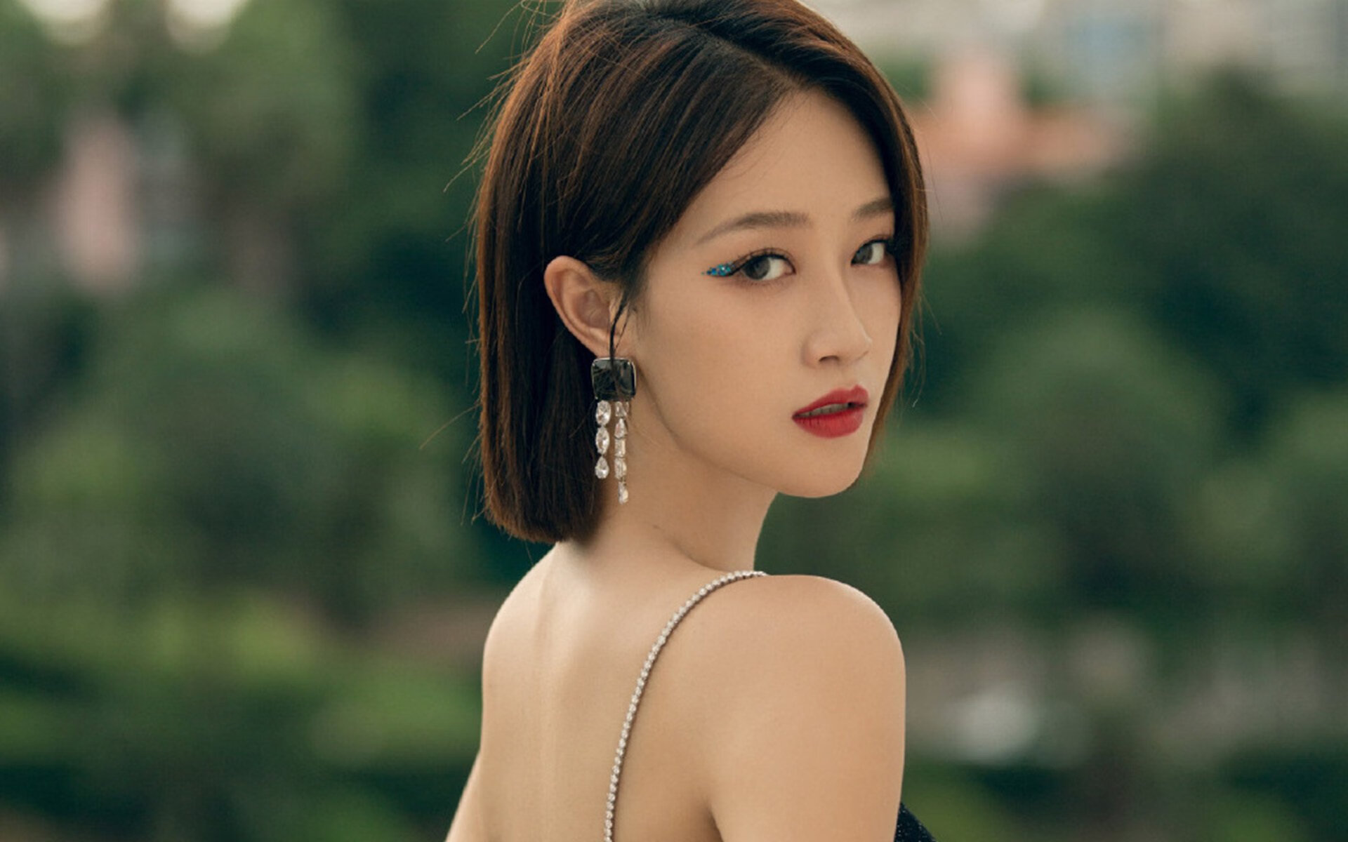 绿白风暴席卷斯坦福桥，伊萨克教科书级表现引领喜鹊击溃蓝军